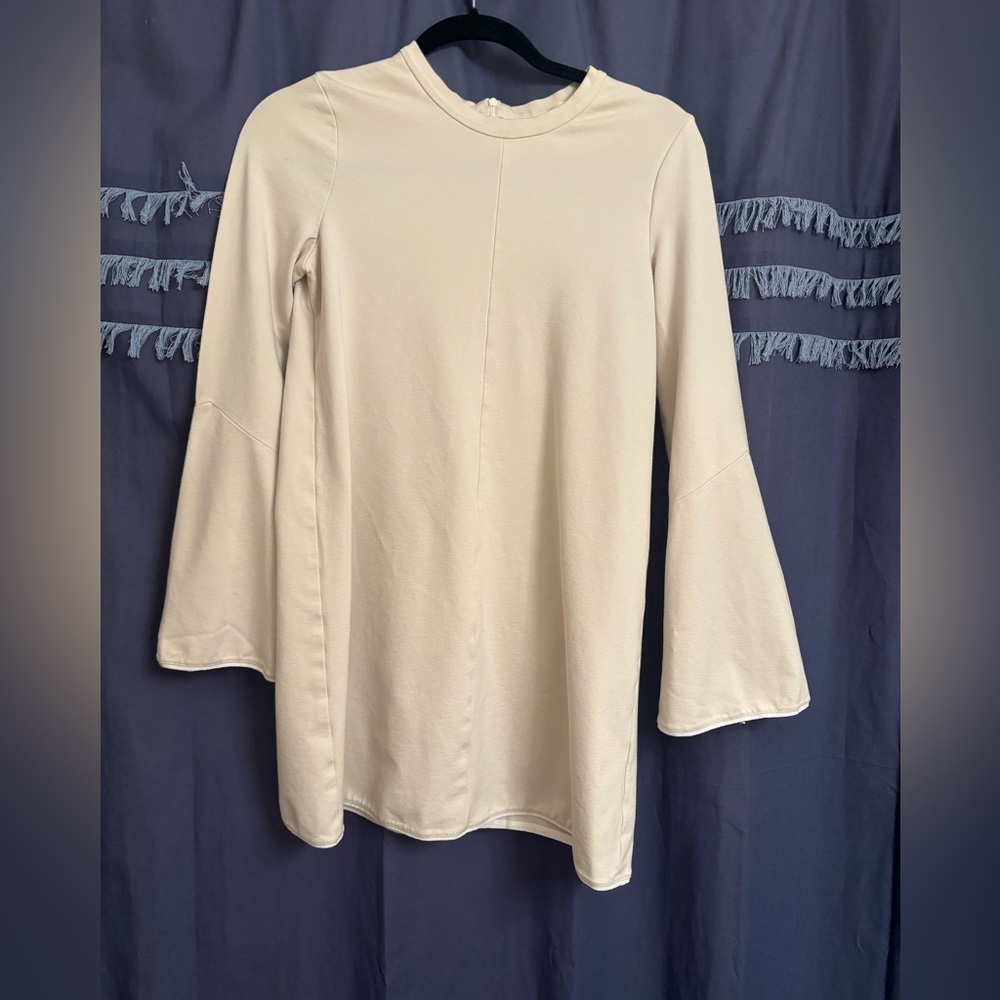 Laviana Conti cream mini dress EUC